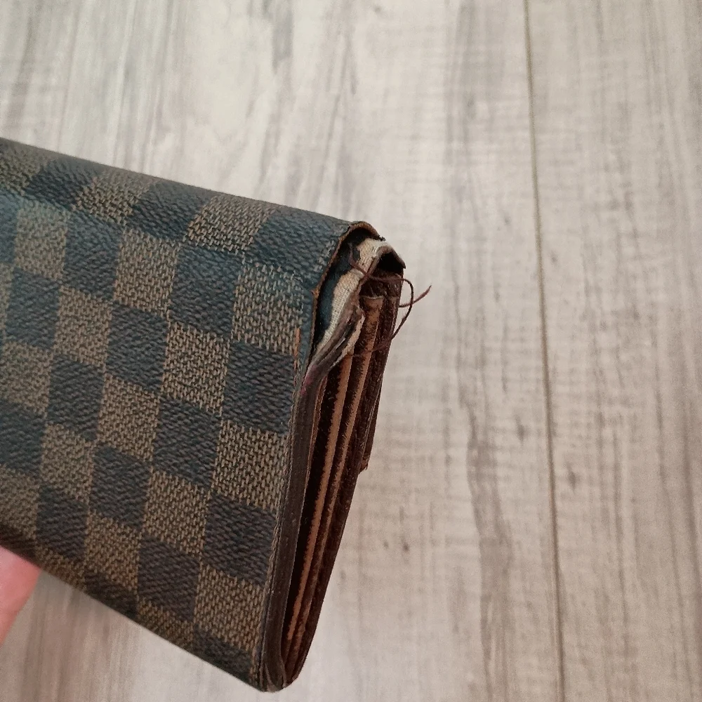 Authentic LOUIS VUITTON Damier Ebene Portefeuille Sarah Long Wallet
